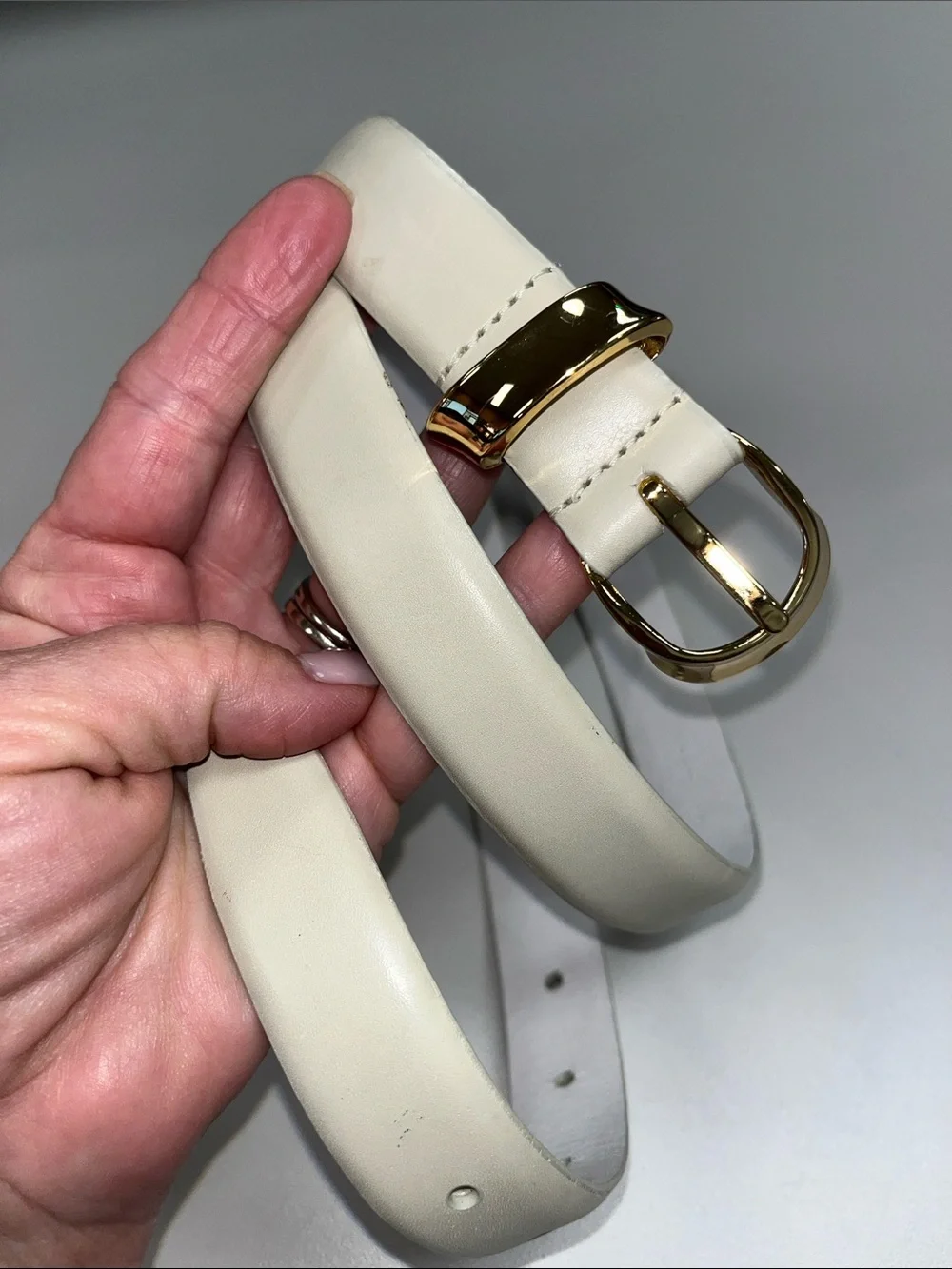 Elegant Cream Leather Belt with Gold Buckle size XL
